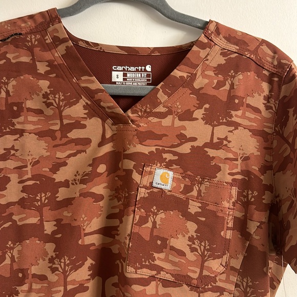 Carhartt scrub top small - Picture 2 of 2